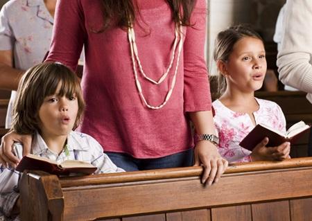 kinders in die kerk