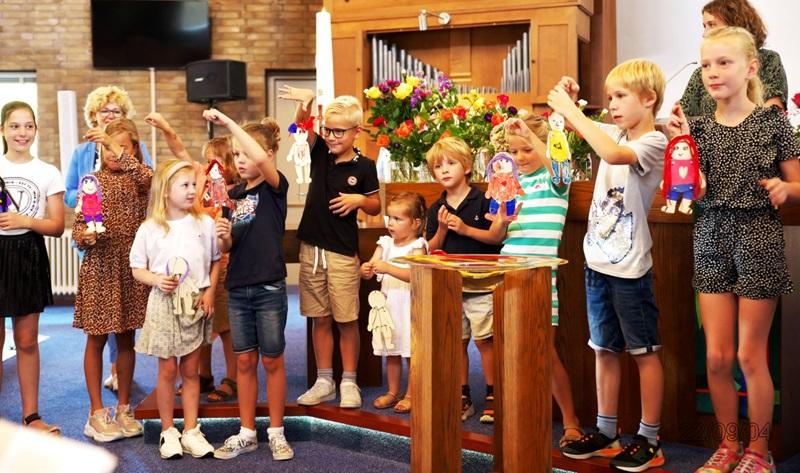 kinders in die kerk